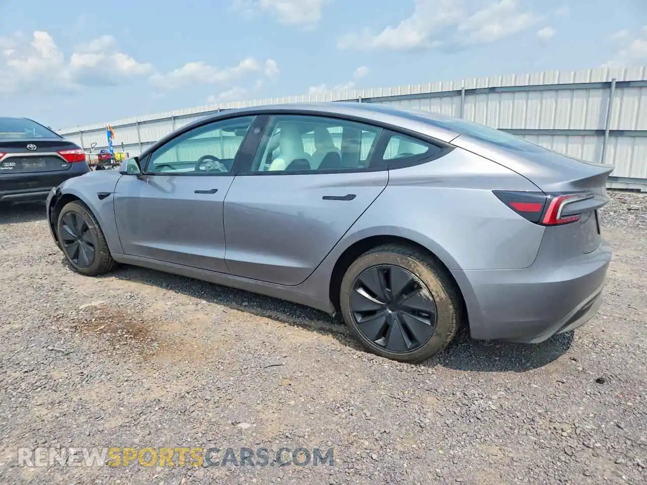 2 Photograph of a damaged car 5YJ3E1EA4SF905903 TESLA MODEL 3 2025