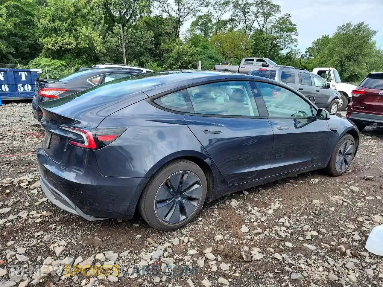 3 Фотография поврежденного автомобиля 5YJ3E1EA5SF043033 TESLA MODEL 3 2025