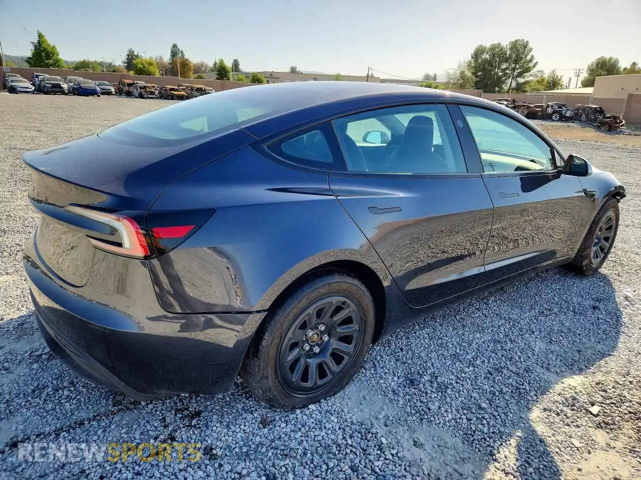 3 Фотография поврежденного автомобиля 5YJ3E1EA5SF136683 TESLA MODEL 3 2025