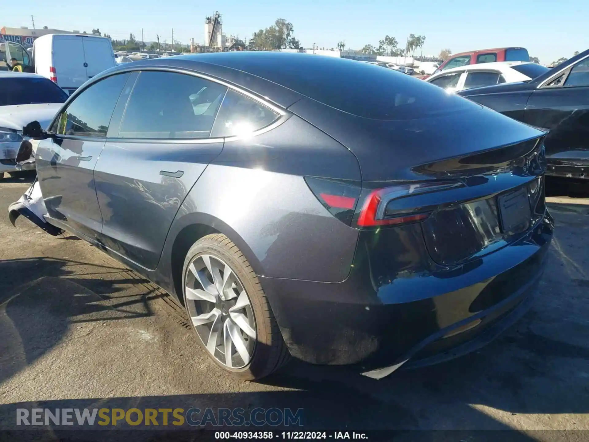 3 Photograph of a damaged car 5YJ3E1EA5SF873673 TESLA MODEL 3 2025