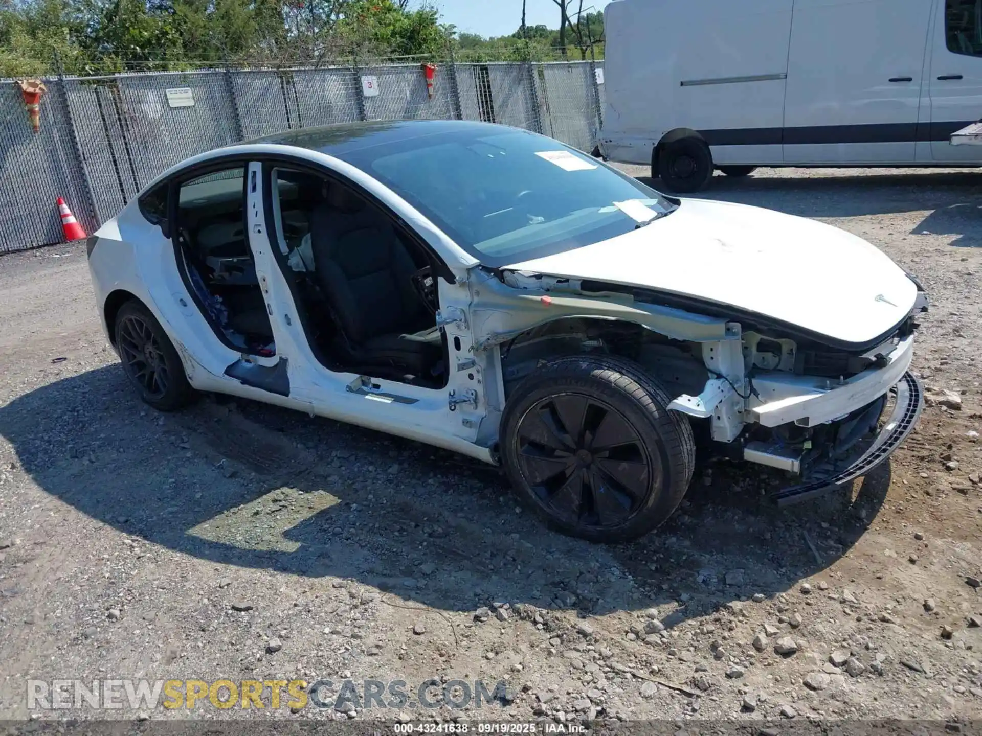 1 Photograph of a damaged car 5YJ3E1EA6SF892829 TESLA MODEL 3 2025
