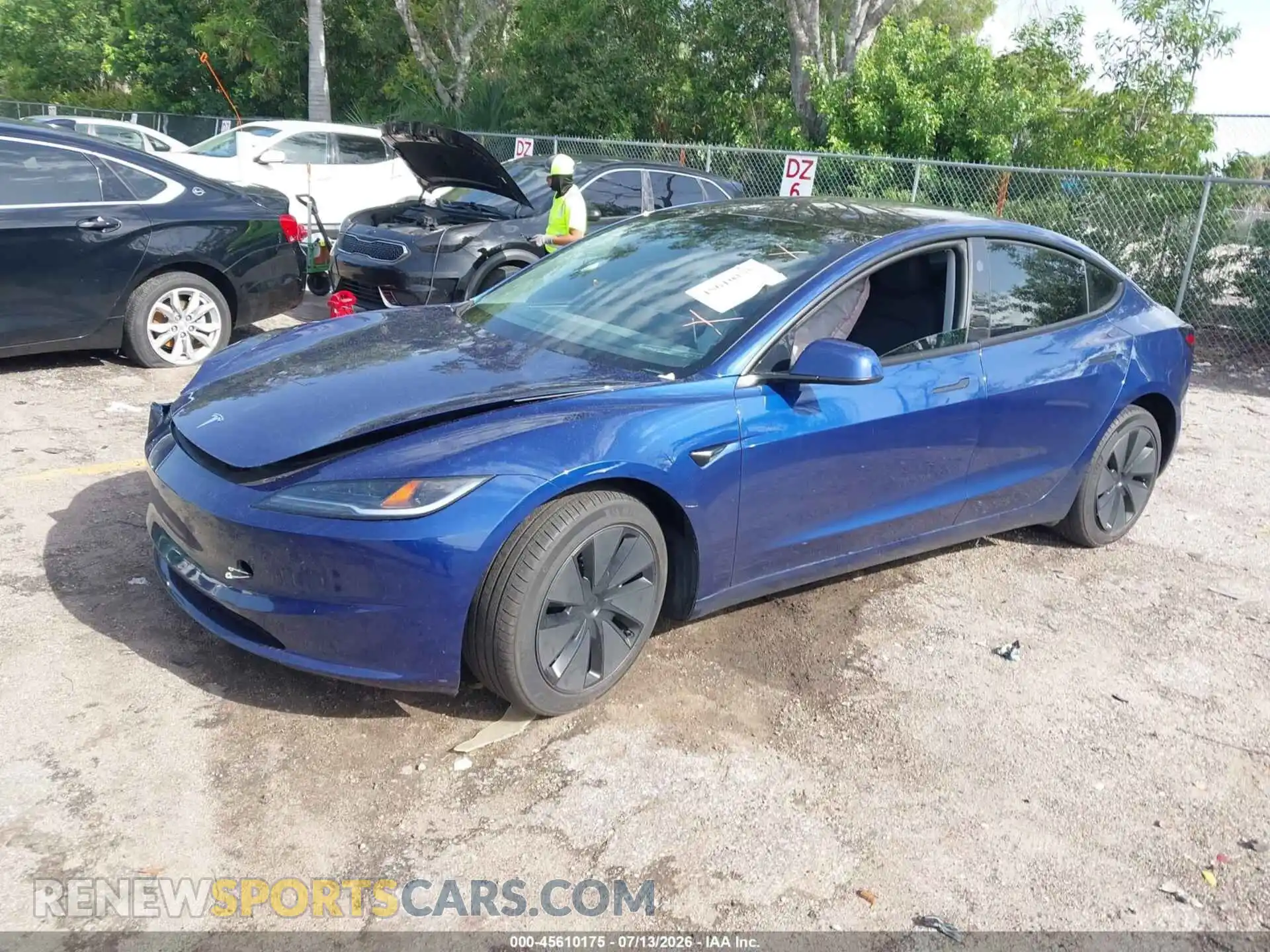 2 fotografías del automóvil dañado 5YJ3E1EA7SF010213 TESLA MODEL 3 2025