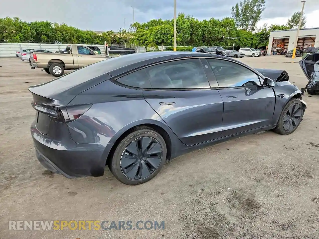 3 Photograph of a damaged car 5YJ3E1EA7SF940337 TESLA MODEL 3 2025