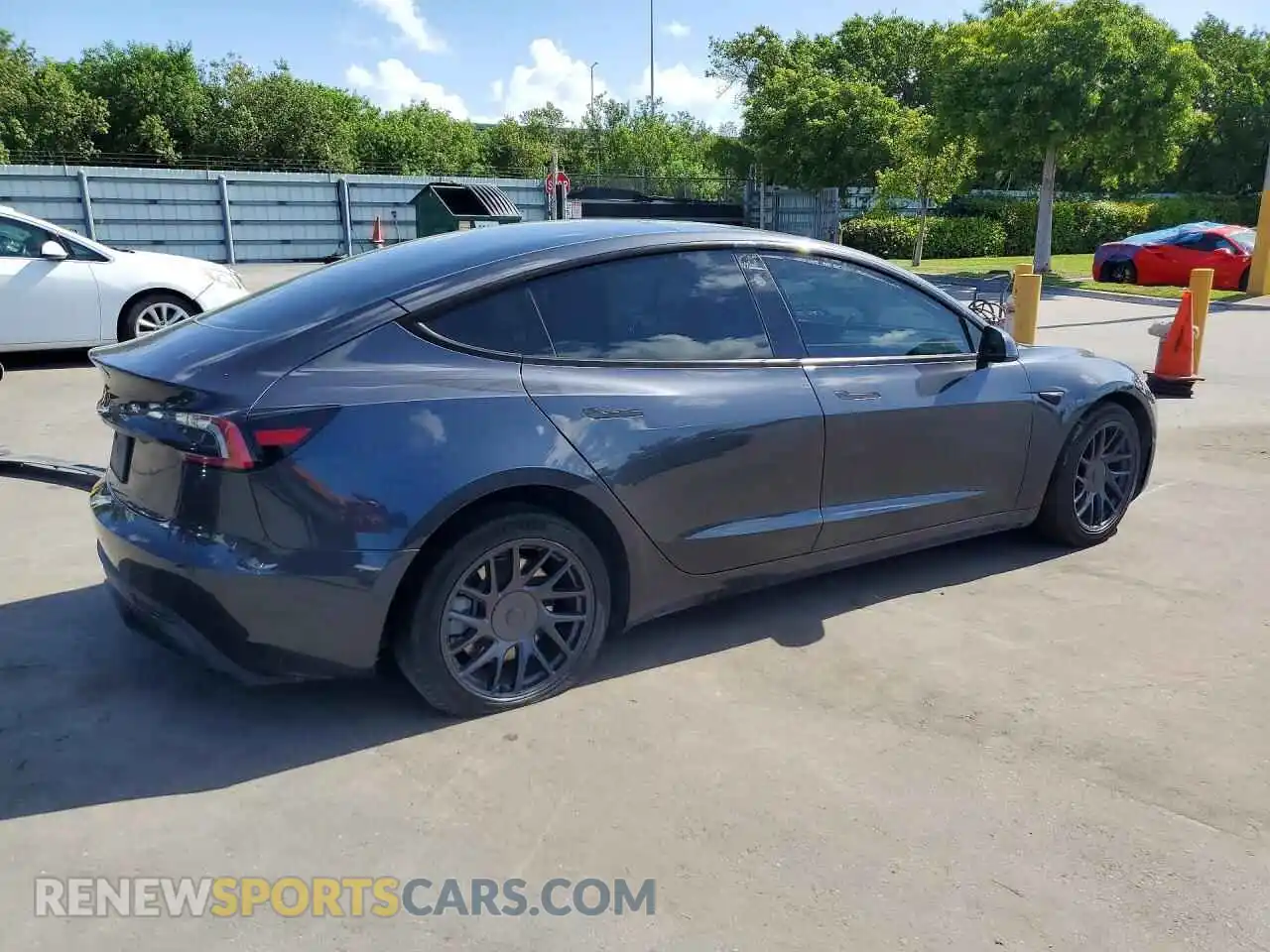 3 Photograph of a damaged car 5YJ3E1EA9SF904262 TESLA MODEL 3 2025