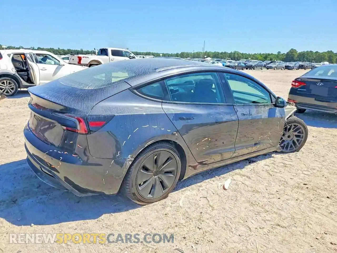 3 Фотография поврежденного автомобиля 5YJ3E1EAXSF951882 TESLA MODEL 3 2025