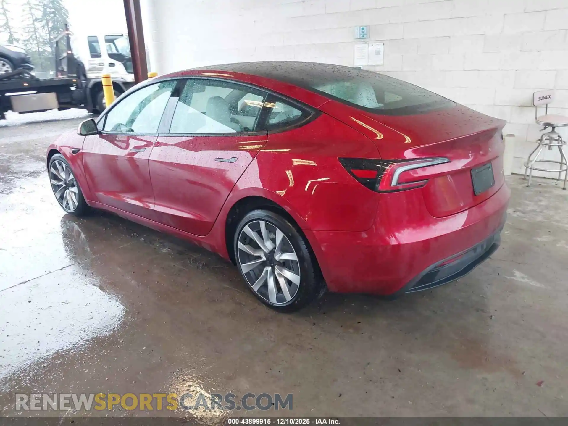3 Photograph of a damaged car 5YJ3E1EB0SF874805 TESLA MODEL 3 2025