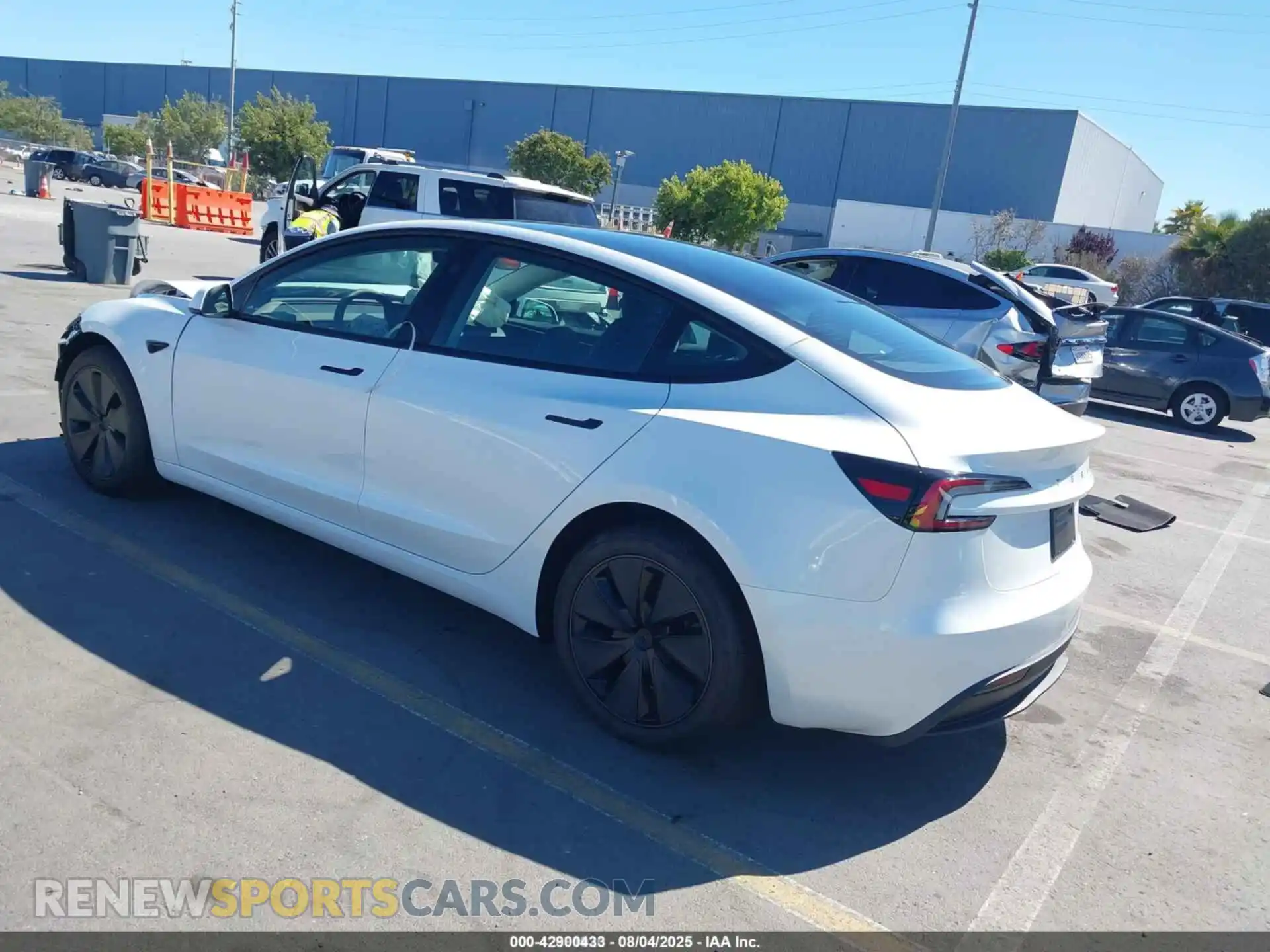 3 Photograph of a damaged car 5YJ3E1EB1SF001368 TESLA MODEL 3 2025