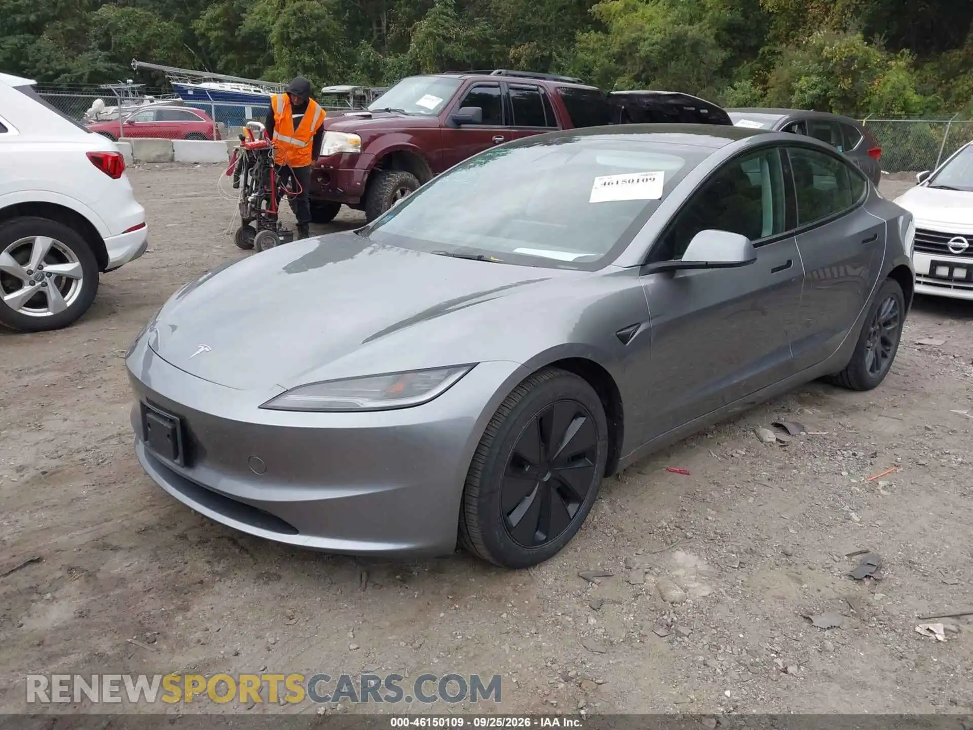 2 fotografías del automóvil dañado 5YJ3E1EB1SF073252 TESLA MODEL 3 2025