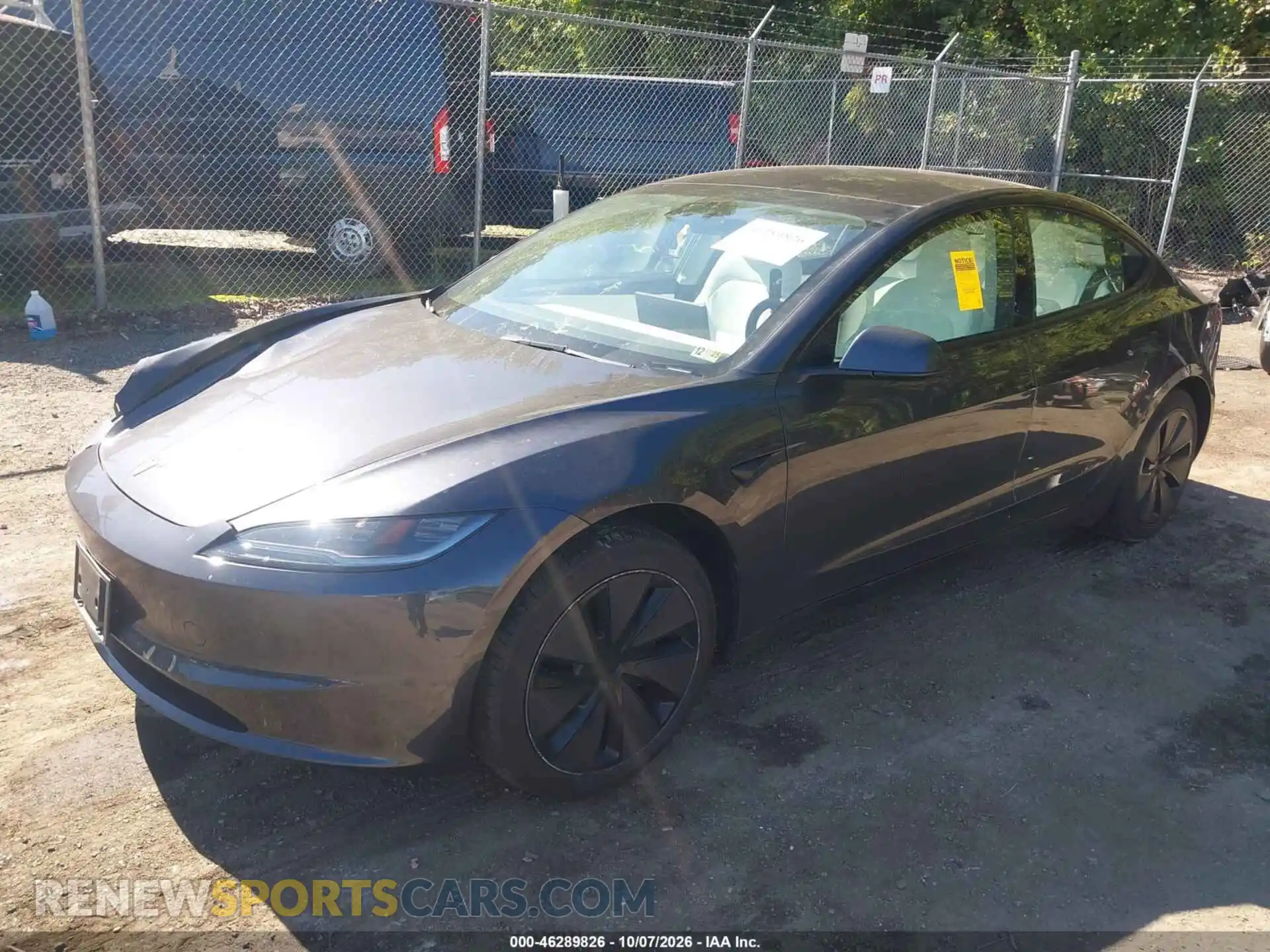 2 fotografías del automóvil dañado 5YJ3E1EB1SF911635 TESLA MODEL 3 2025