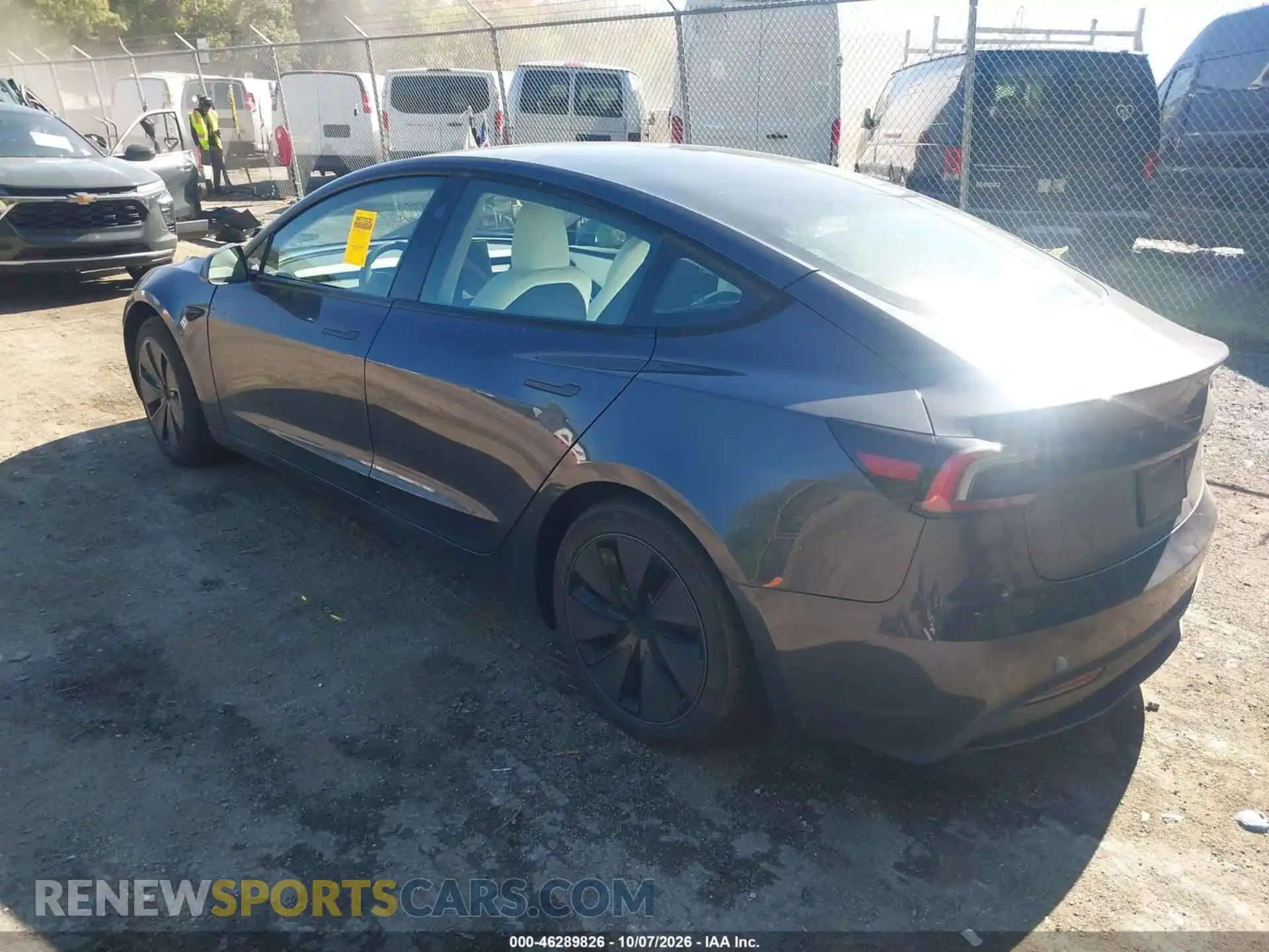 3 fotografías del automóvil dañado 5YJ3E1EB1SF911635 TESLA MODEL 3 2025