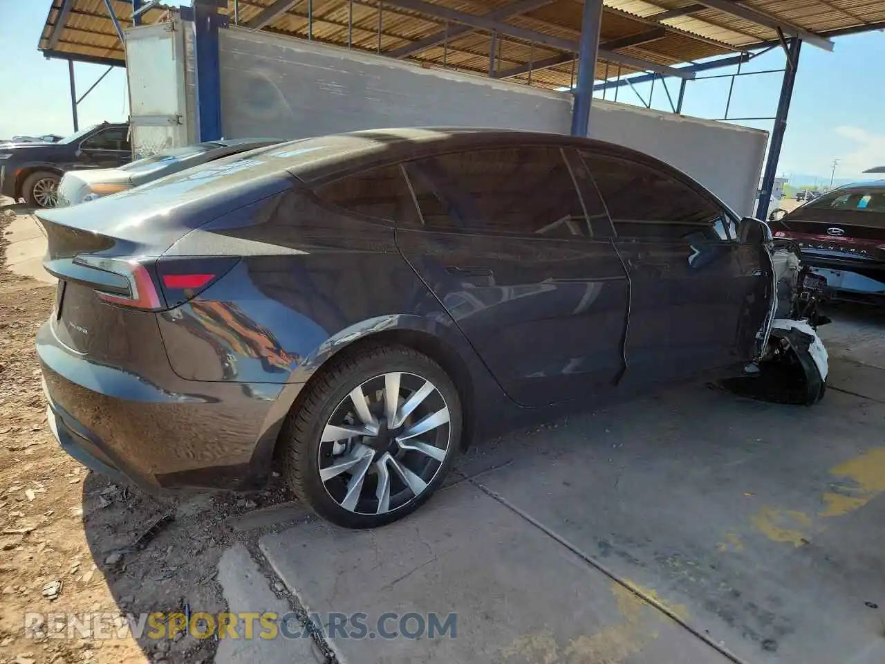 3 fotografías del automóvil dañado 5YJ3E1EB2SF068769 TESLA MODEL 3 2025