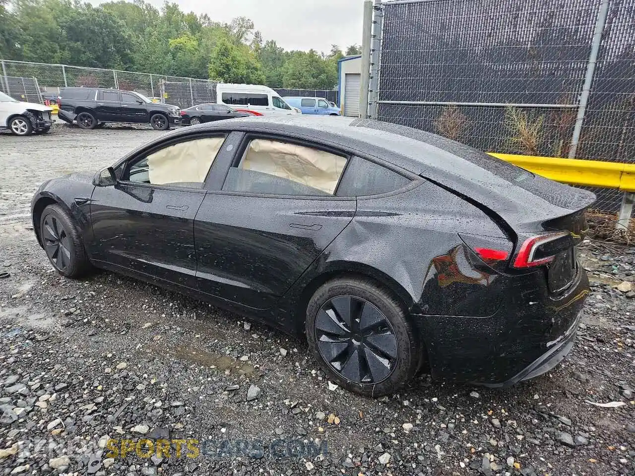 2 Photograph of a damaged car 5YJ3E1EB2SF914673 TESLA MODEL 3 2025