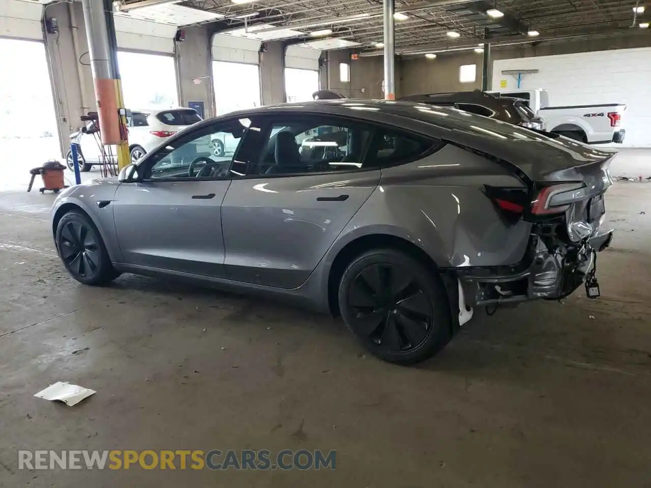 2 fotografías del automóvil dañado 5YJ3E1EB3SF020598 TESLA MODEL 3 2025
