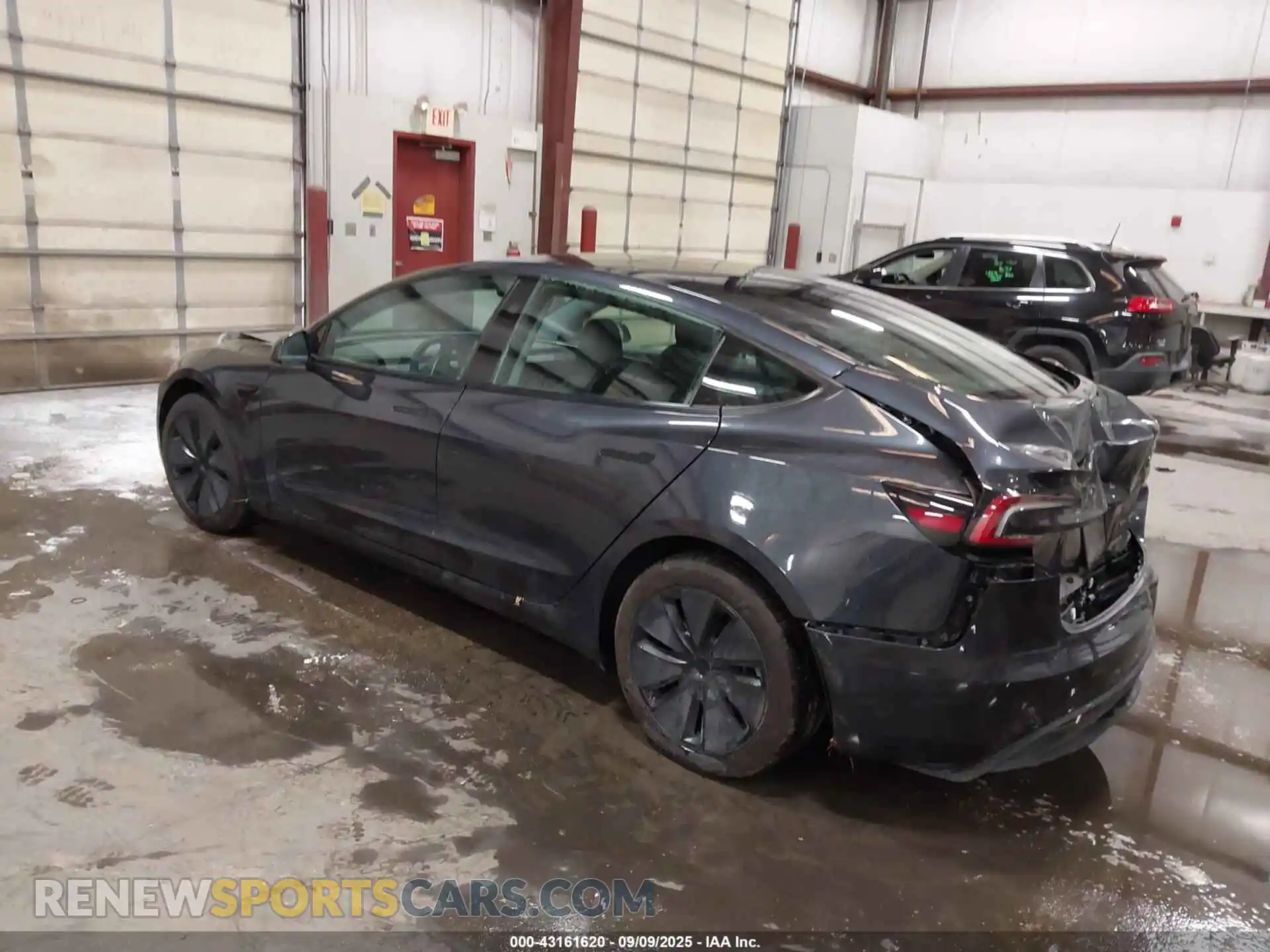 3 Photograph of a damaged car 5YJ3E1EB3SF929716 TESLA MODEL 3 2025