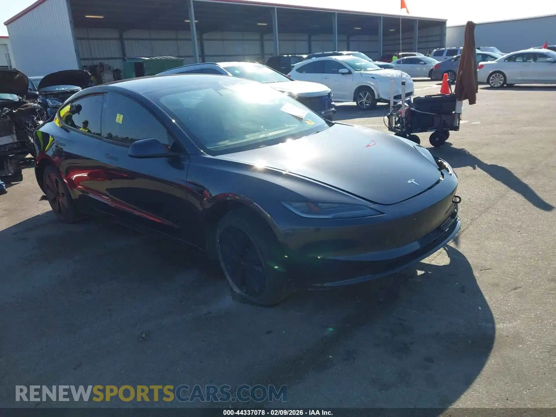 1 Photograph of a damaged car 5YJ3E1EB4SF923892 TESLA MODEL 3 2025