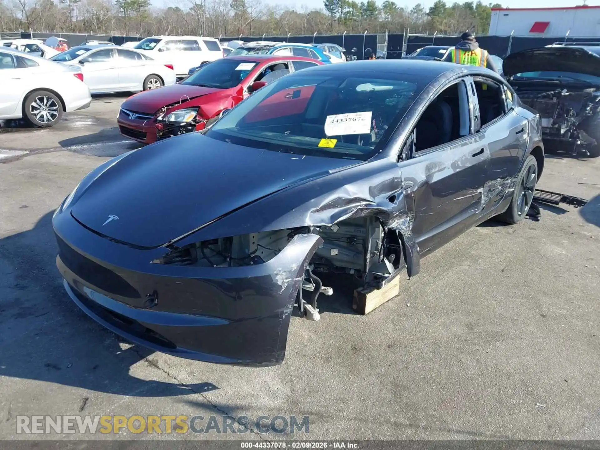 2 Photograph of a damaged car 5YJ3E1EB4SF923892 TESLA MODEL 3 2025