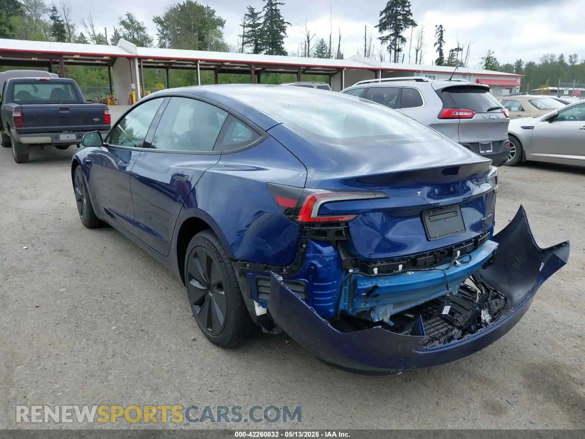 3 Photograph of a damaged car 5YJ3E1EB4SF928980 TESLA MODEL 3 2025