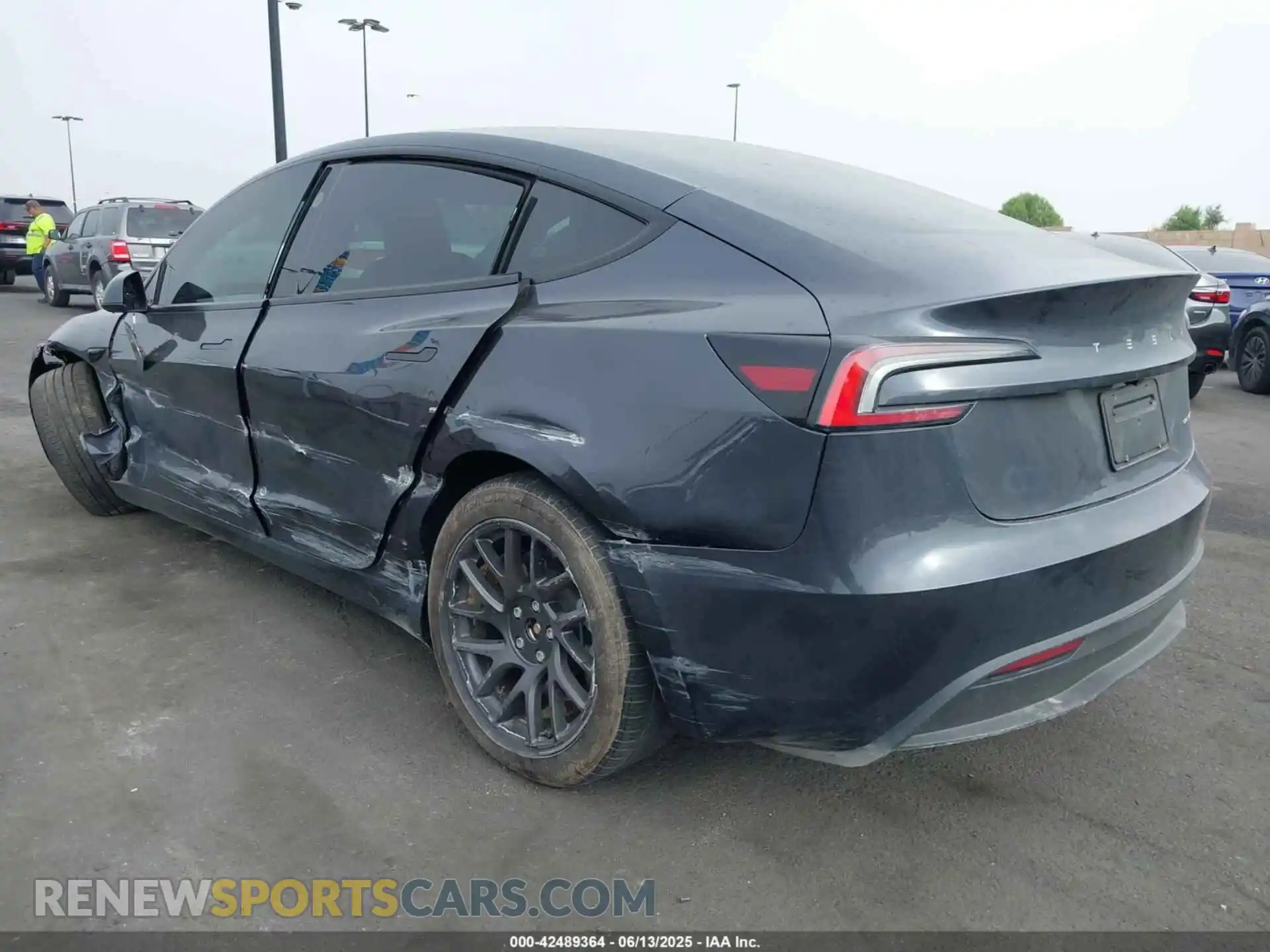 3 Photograph of a damaged car 5YJ3E1EB5SF881992 TESLA MODEL 3 2025