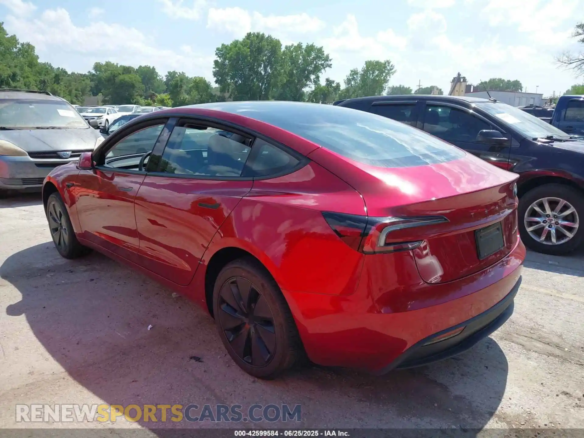3 Фотография поврежденного автомобиля 5YJ3E1EB5SF951846 TESLA MODEL 3 2025
