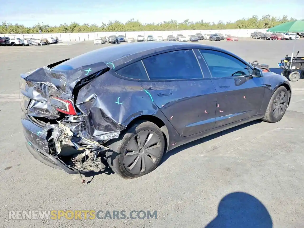 3 fotografías del automóvil dañado 5YJ3E1EB6SF015637 TESLA MODEL 3 2025