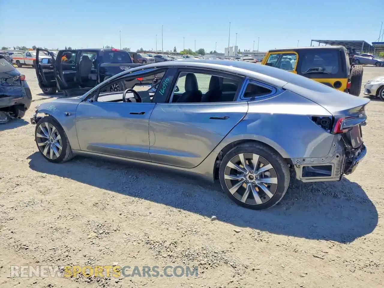 2 fotografías del automóvil dañado 5YJ3E1EB7SF963996 TESLA MODEL 3 2025