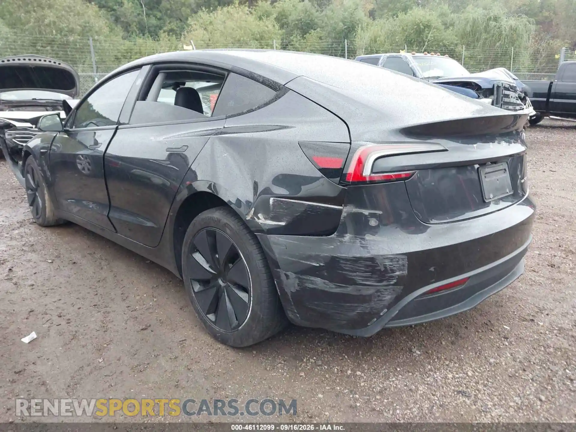 3 fotografías del automóvil dañado 5YJ3E1EB8SF060840 TESLA MODEL 3 2025