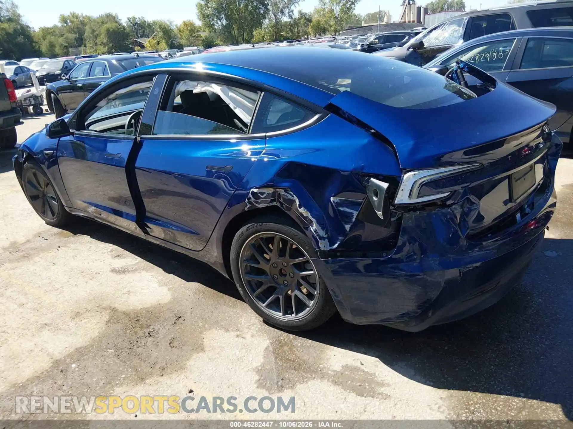 3 Photograph of a damaged car 5YJ3E1EB8SF910708 TESLA MODEL 3 2025