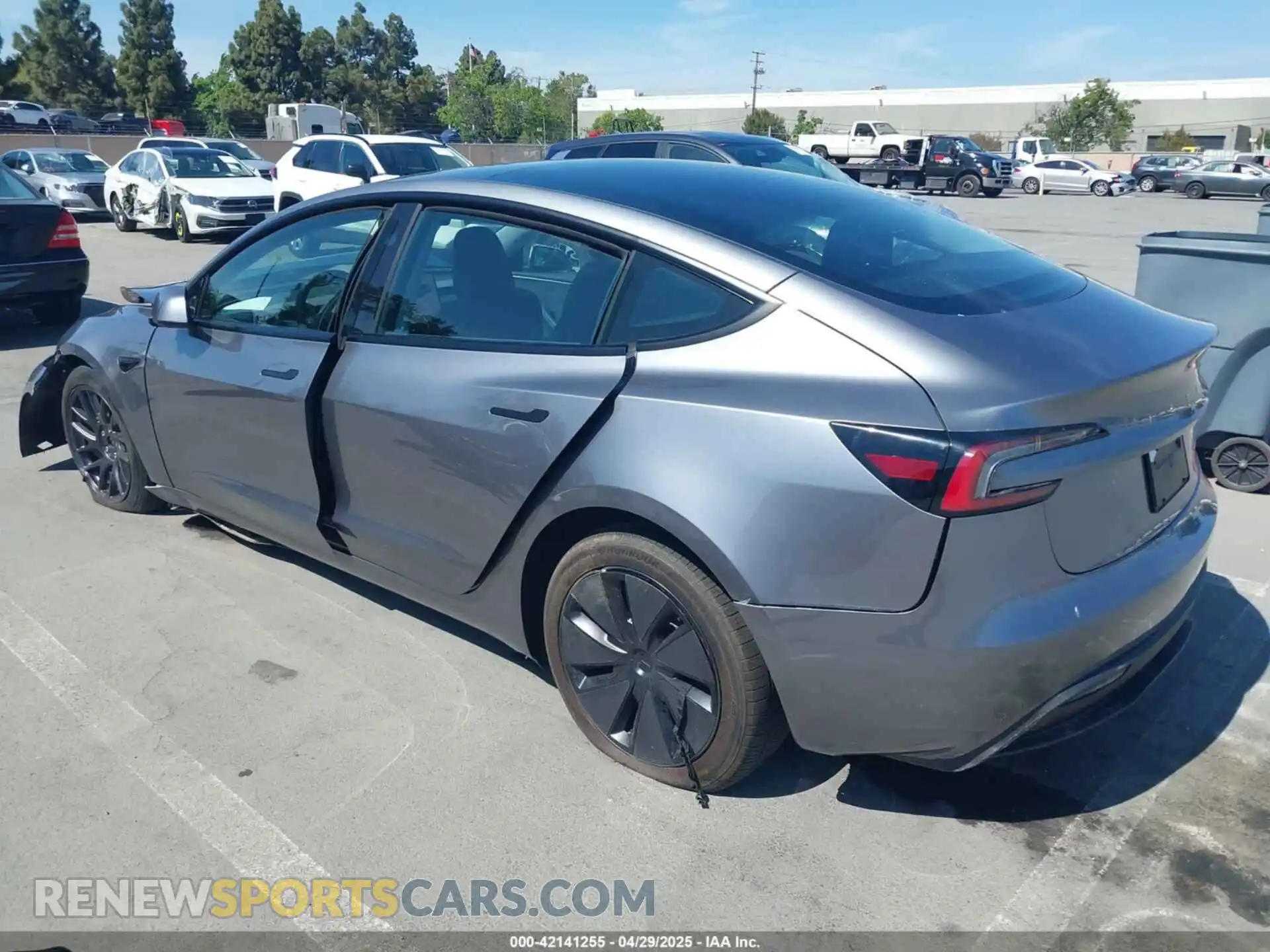3 Photograph of a damaged car 5YJ3E1EB9SF873801 TESLA MODEL 3 2025