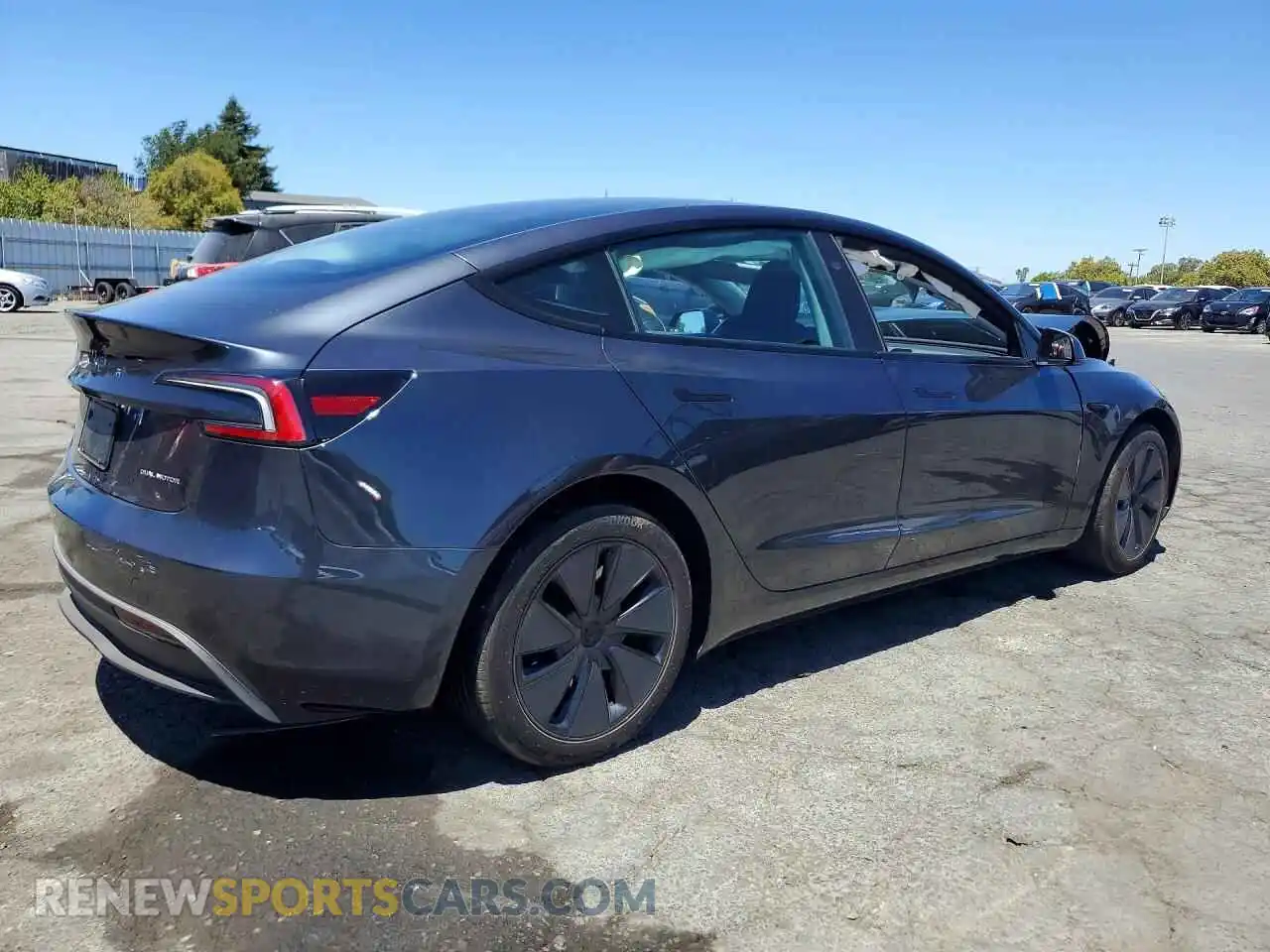 3 Photograph of a damaged car 5YJ3E1EB9SF964566 TESLA MODEL 3 2025