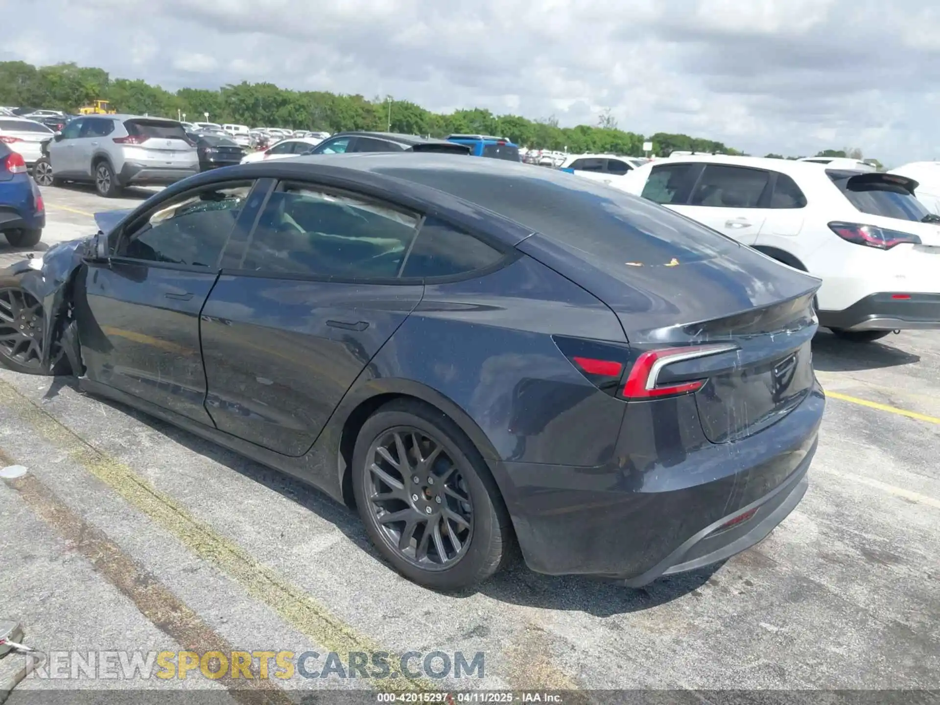 3 Photograph of a damaged car 5YJ3E1EBXSF909124 TESLA MODEL 3 2025