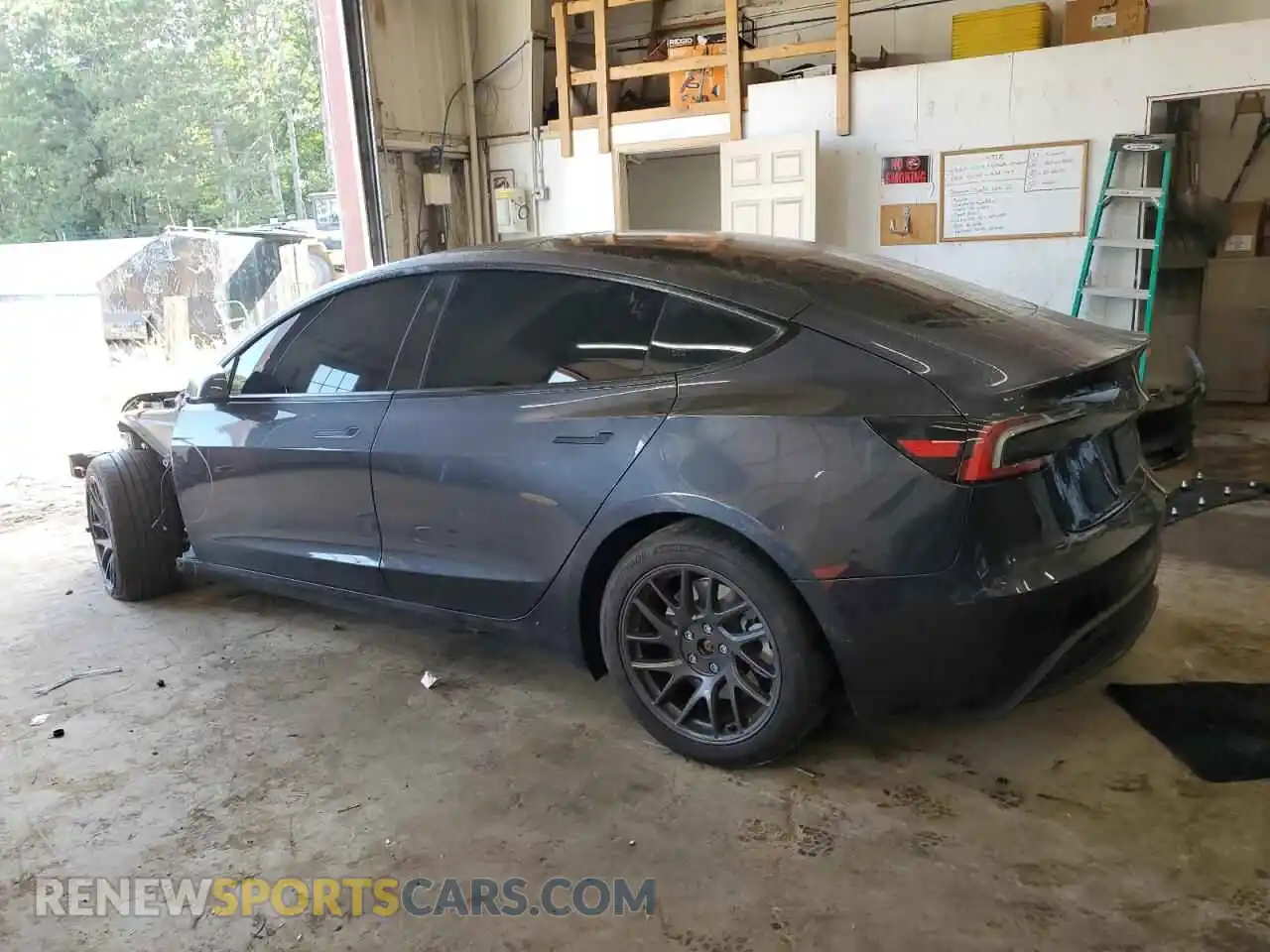 2 Photograph of a damaged car 5YJ3E1EBXSF929759 TESLA MODEL 3 2025