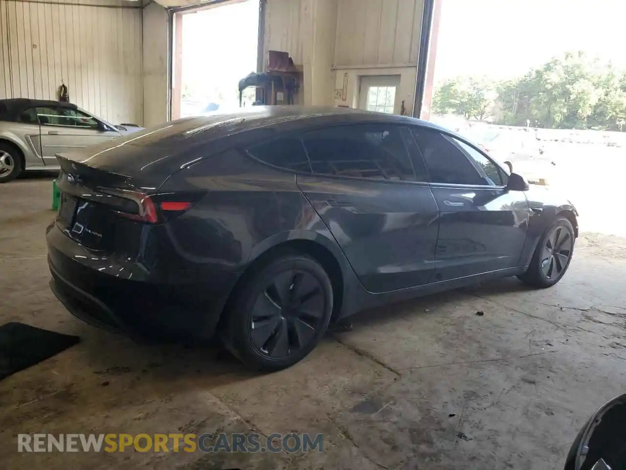 3 Photograph of a damaged car 5YJ3E1EBXSF929759 TESLA MODEL 3 2025