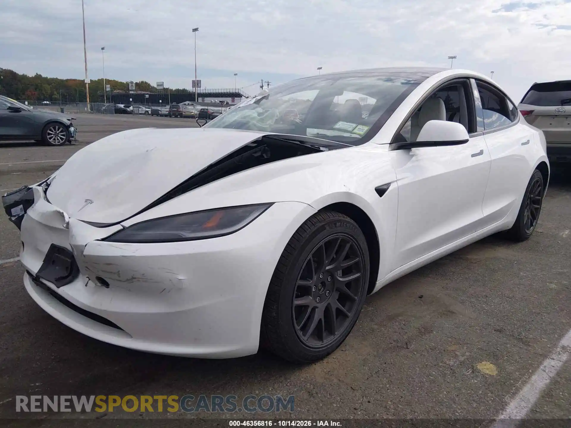 2 fotografías del automóvil dañado 5YJ3E1EBXSF936985 TESLA MODEL 3 2025