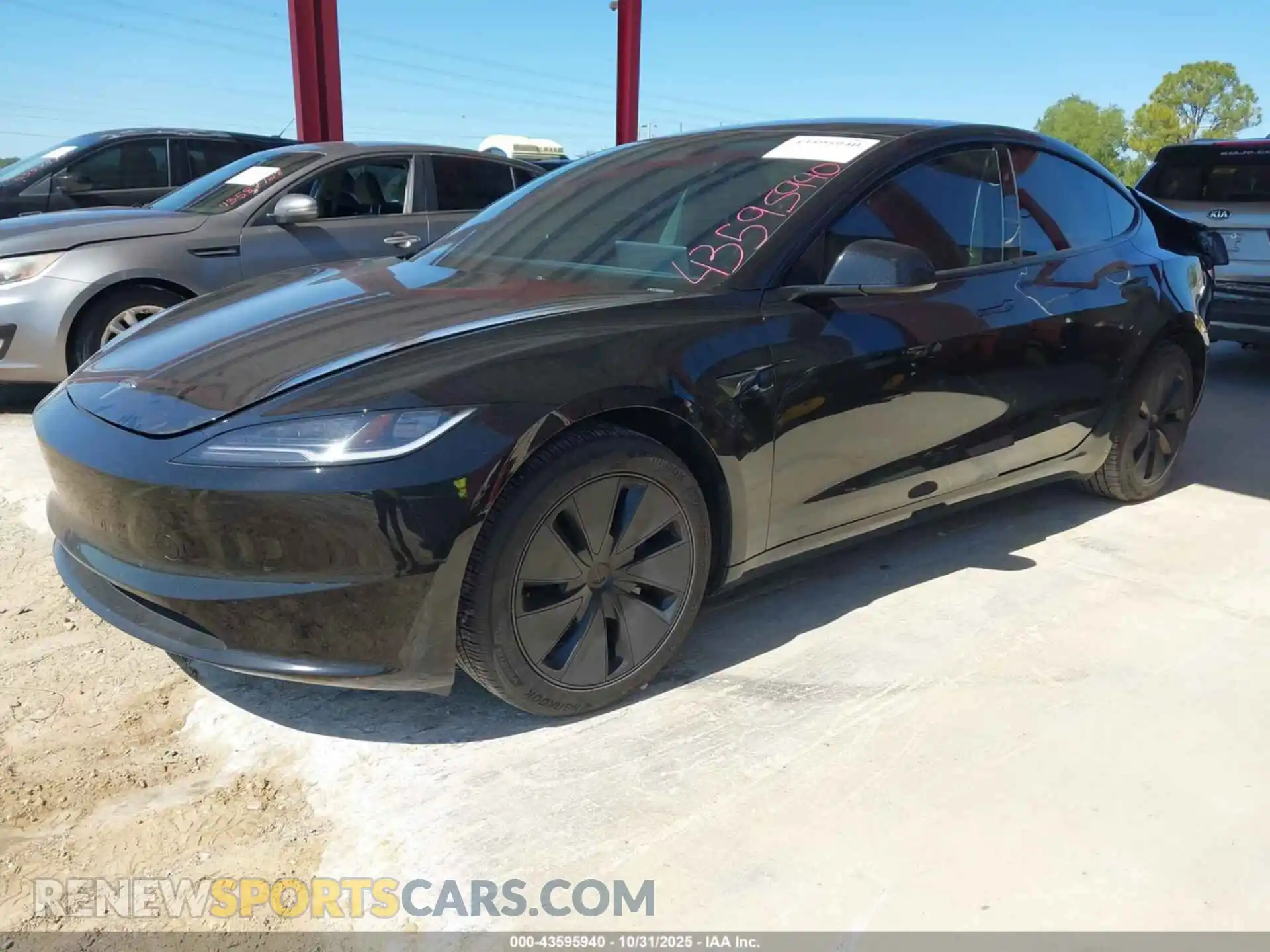 2 Фотография поврежденного автомобиля 5YJ3E1EBXSF940258 TESLA MODEL 3 2025