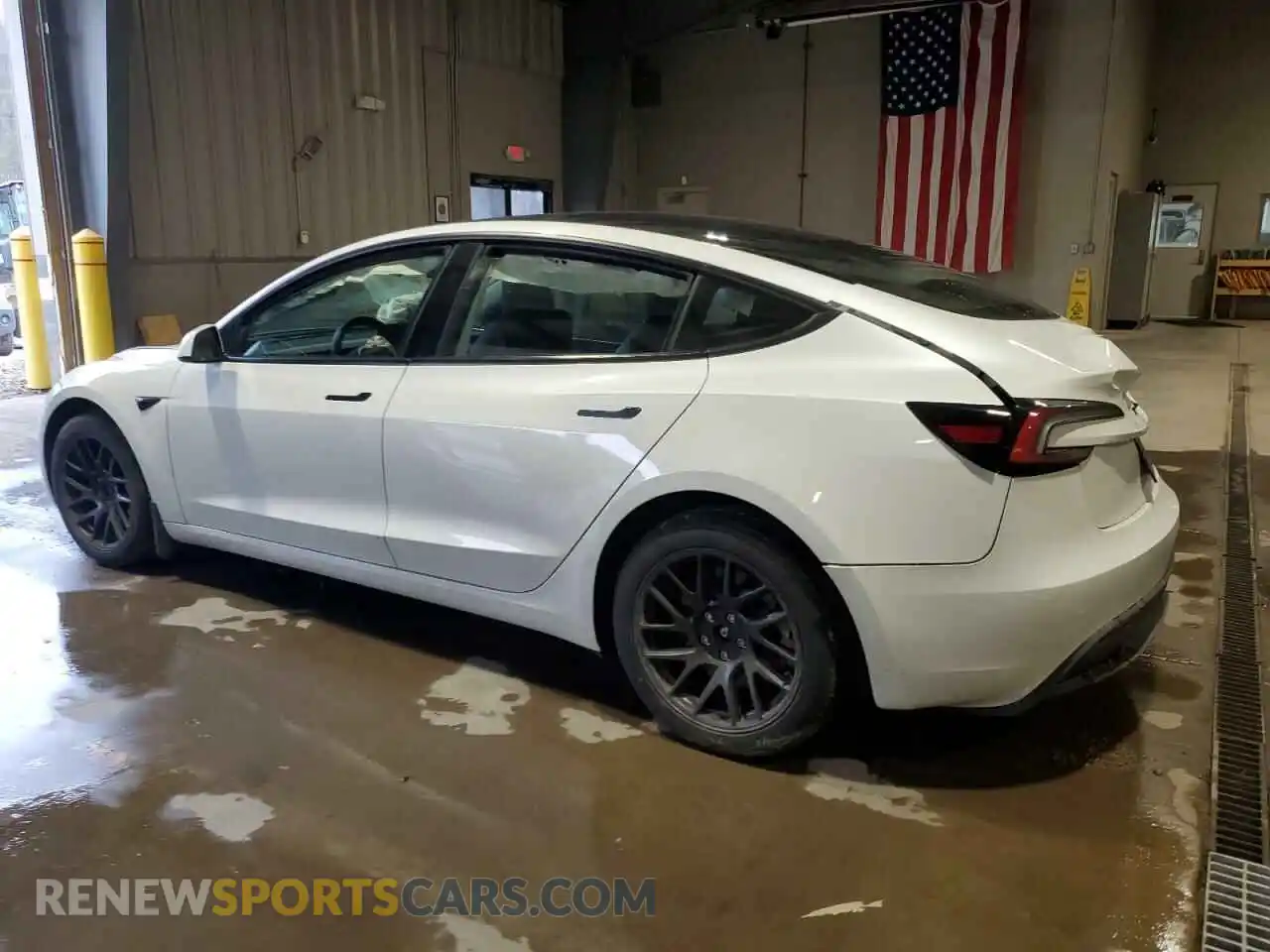 2 Photograph of a damaged car 5YJ3E1EBXSF942561 TESLA MODEL 3 2025