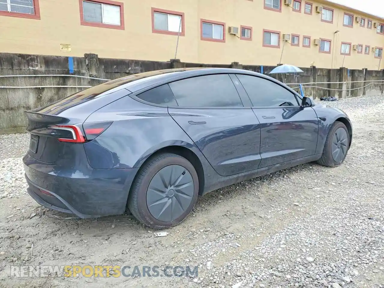 3 Фотография поврежденного автомобиля 5YJ3E1EA4TF162807 TESLA MODEL 3 2026
