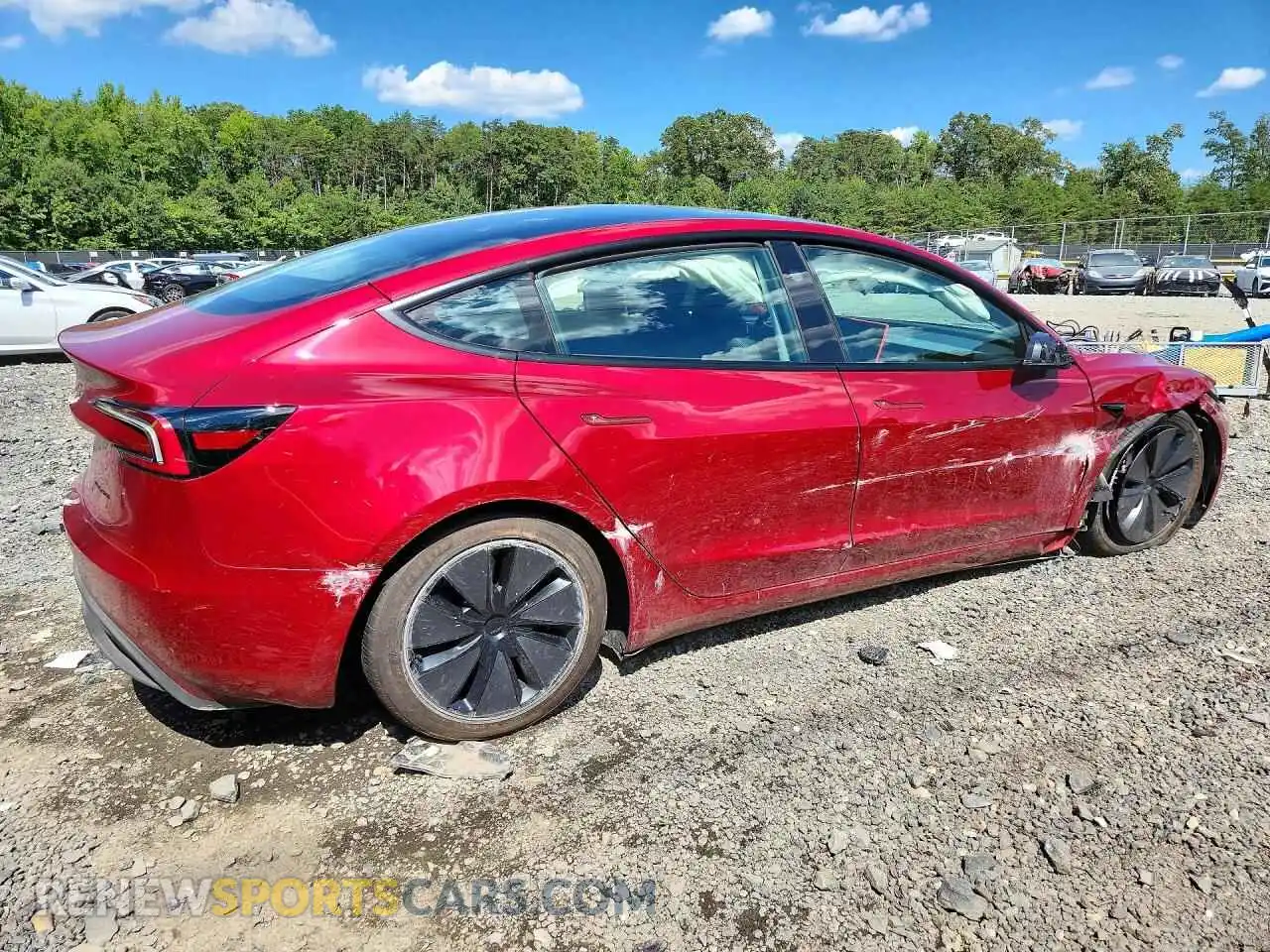 3 fotografías del automóvil dañado 5YJ3E1EB1TF179945 TESLA MODEL 3 2026