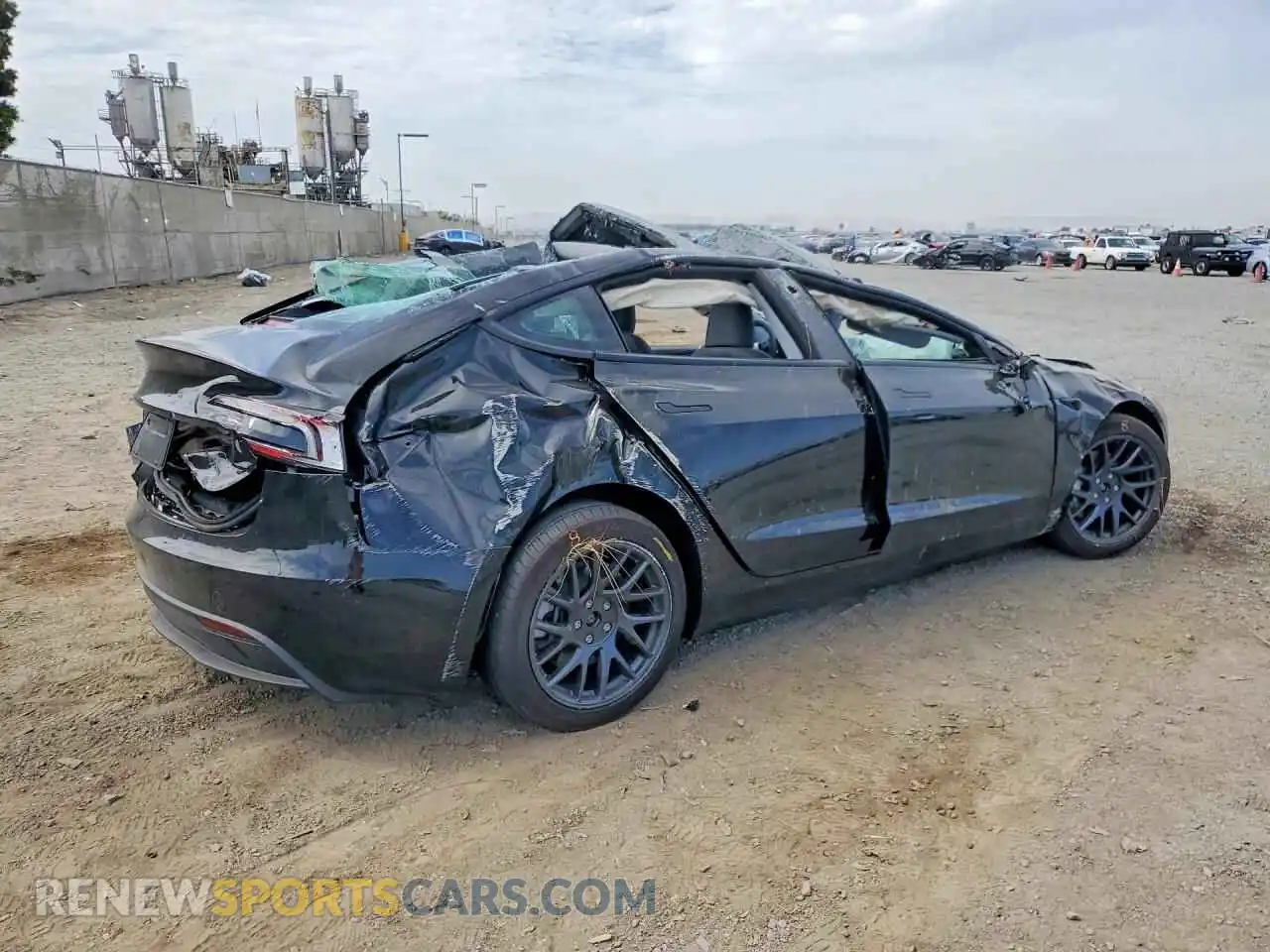 3 fotografías del automóvil dañado 5YJ3E1EB5TF160735 TESLA MODEL 3 2026