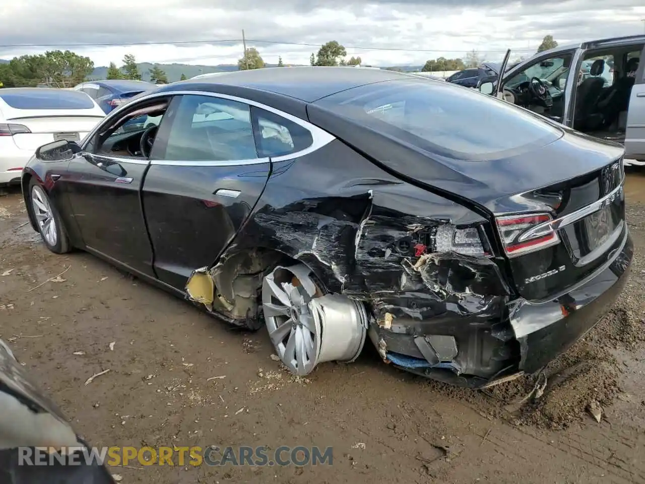 2 Photograph of a damaged car 5YJSA1E21KF307185 TESLA MODEL S 2019