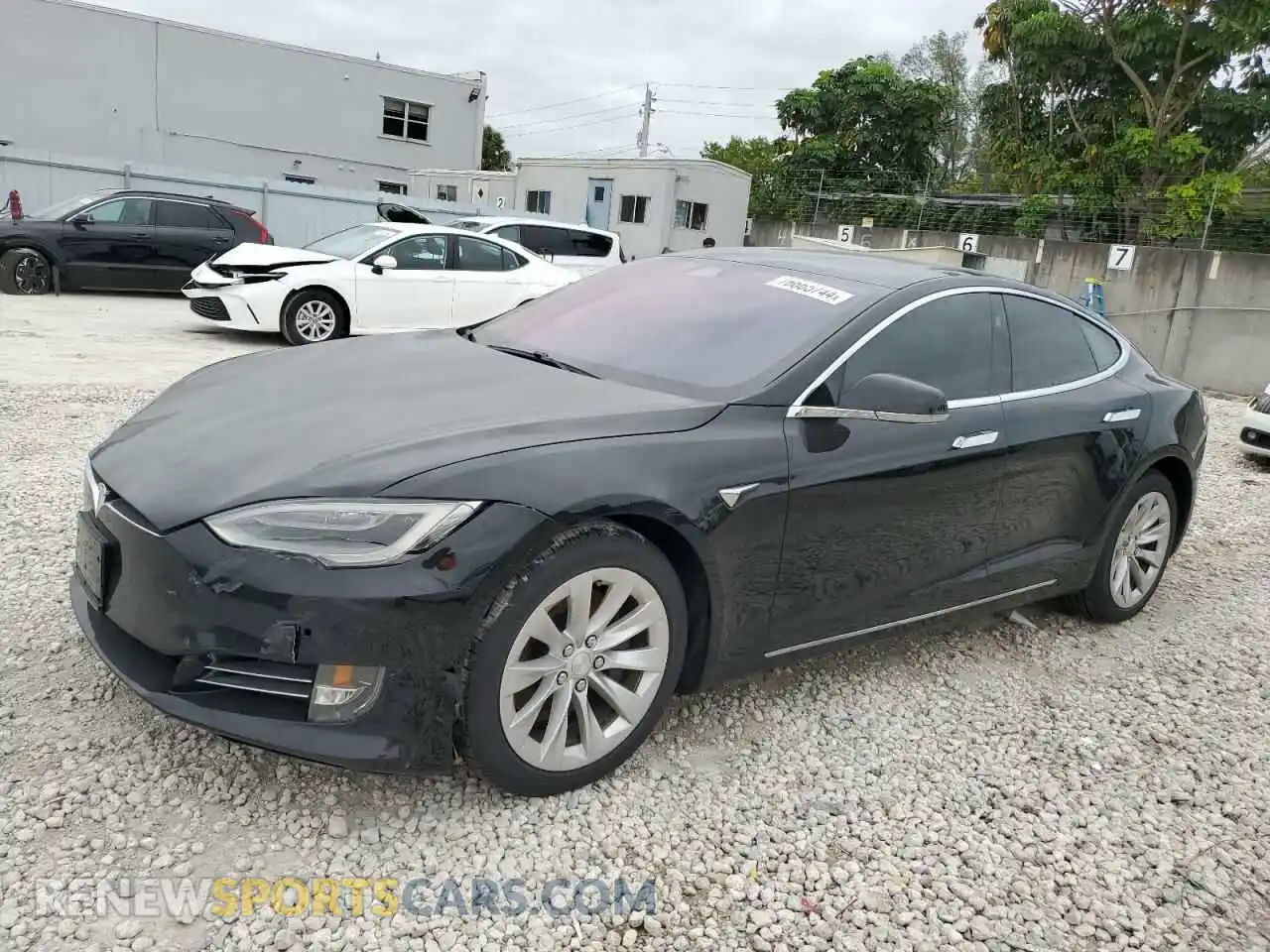 1 Photograph of a damaged car 5YJSA1E21KF308806 TESLA MODEL S 2019