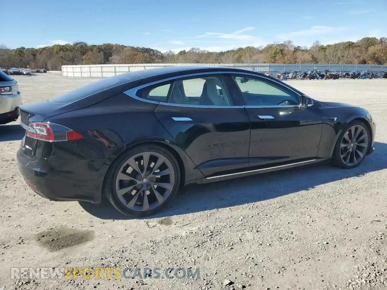 3 Photograph of a damaged car 5YJSA1E24KF331108 TESLA MODEL S 2019