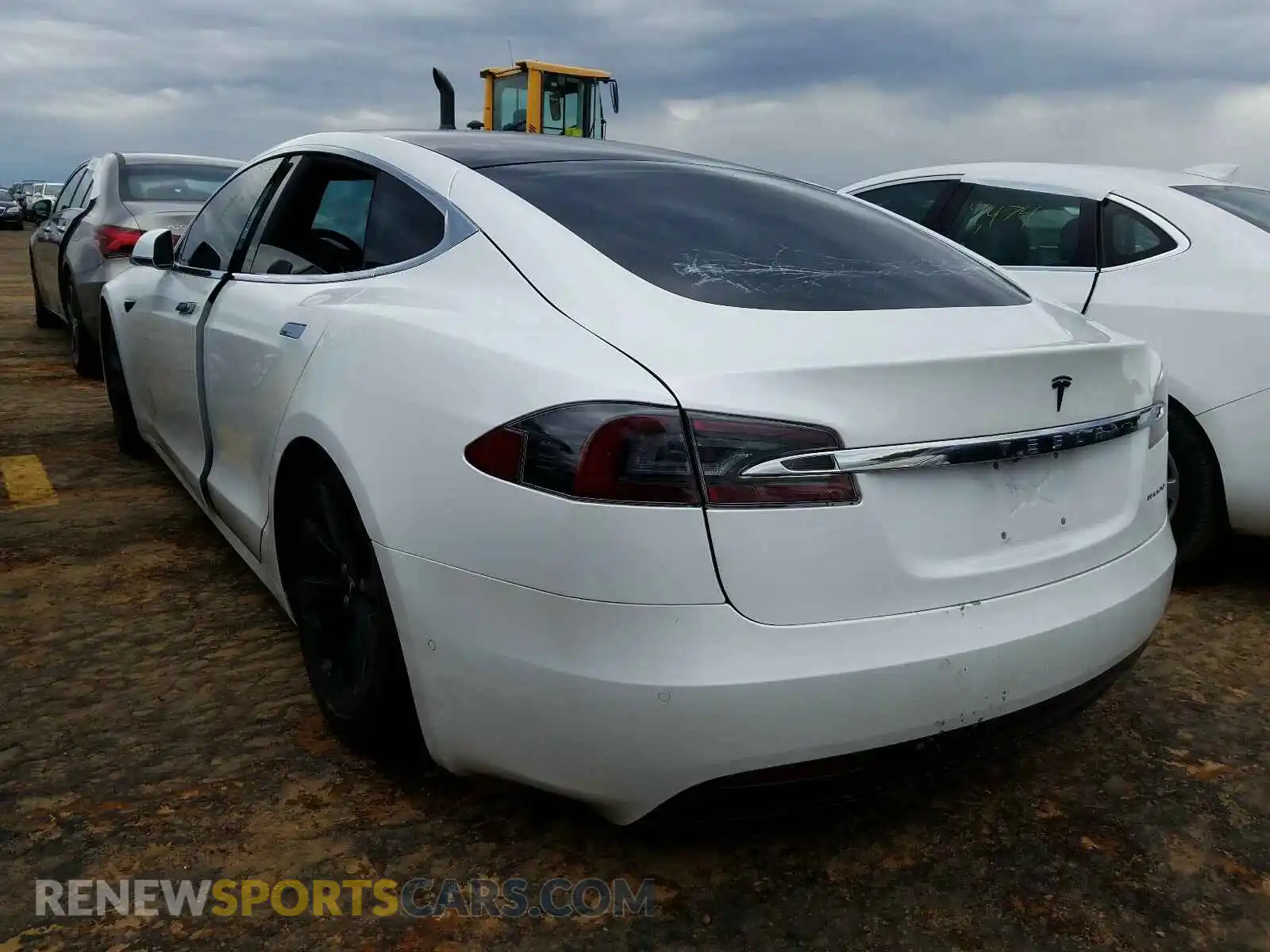 3 Photograph of a damaged car 5YJSA1E24KF340584 TESLA MODEL S 2019