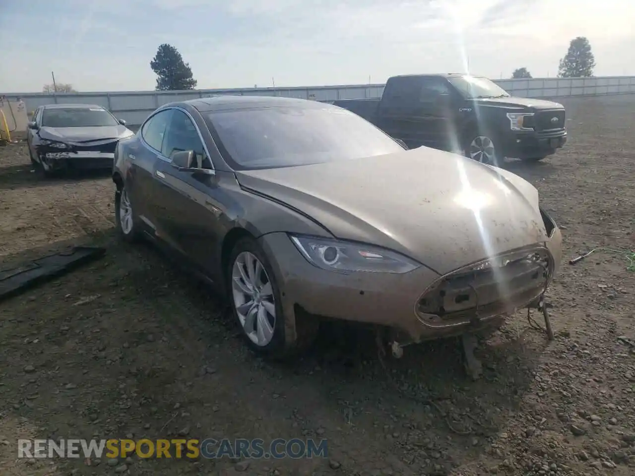 1 Photograph of a damaged car 5YJSA1E25GF128641 TESLA MODEL S 2019