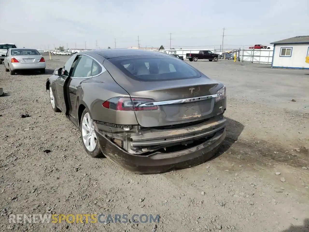 3 Photograph of a damaged car 5YJSA1E25GF128641 TESLA MODEL S 2019