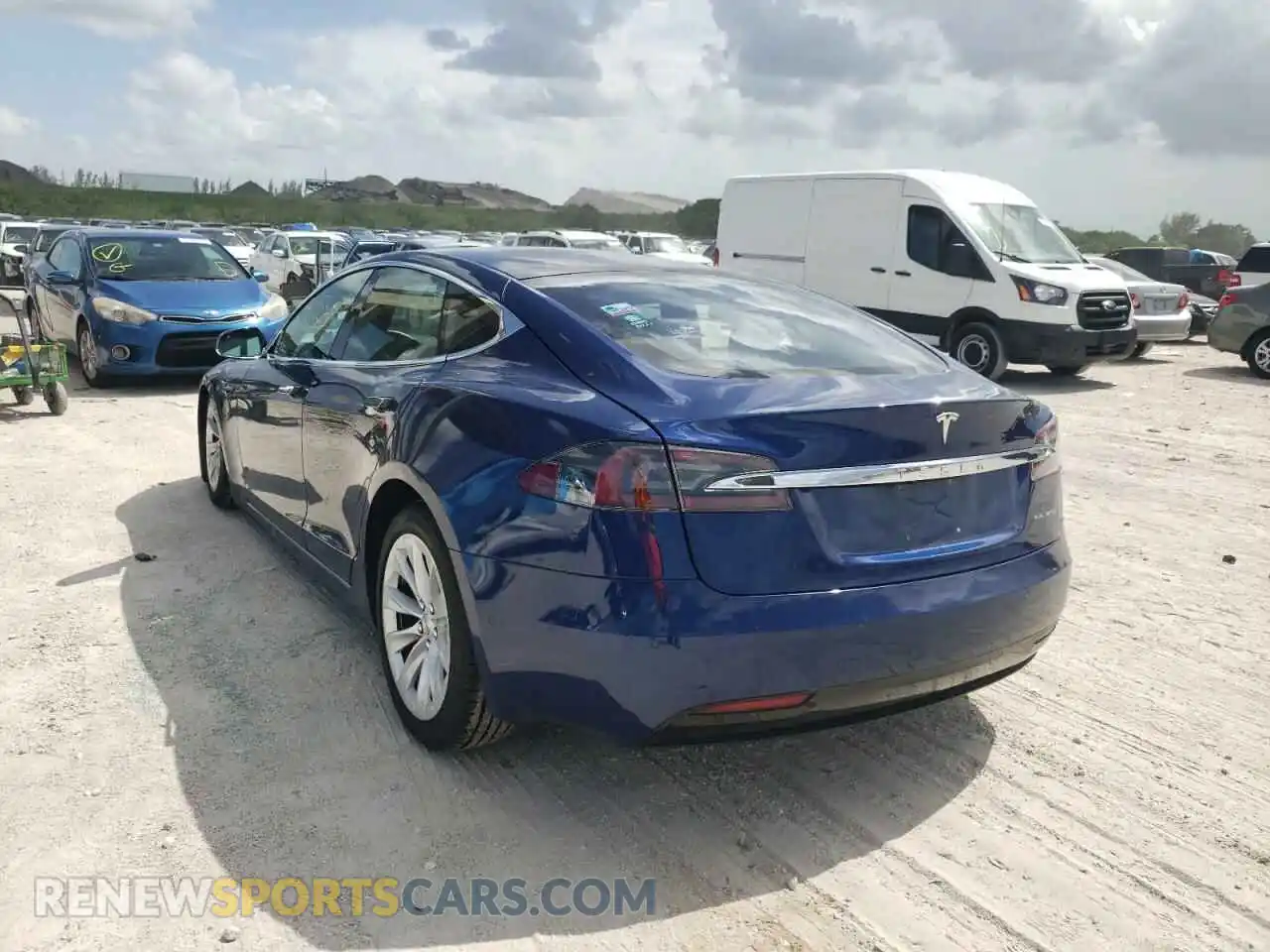 3 Photograph of a damaged car 5YJSA1E28KF335419 TESLA MODEL S 2019