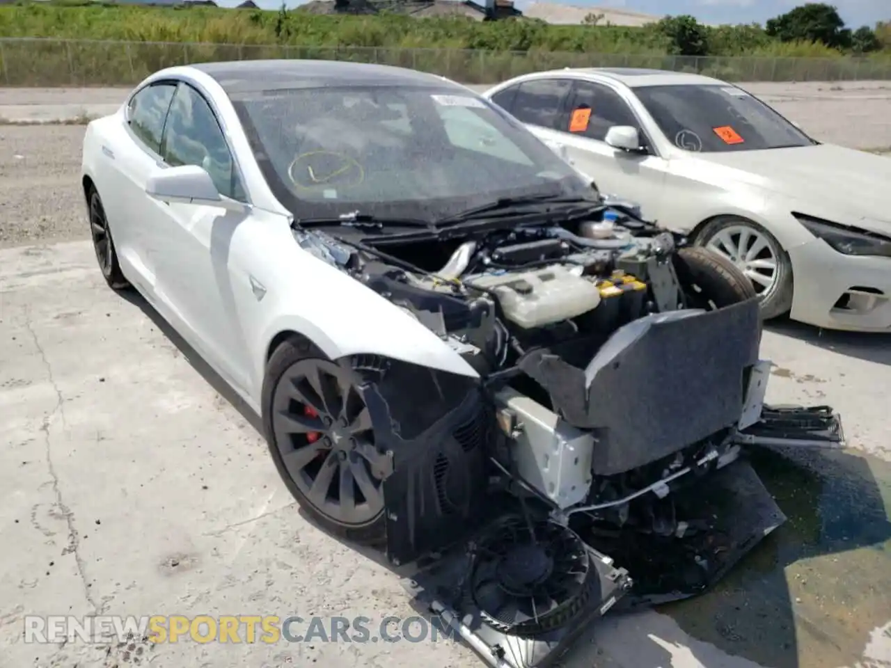 1 Photograph of a damaged car 5YJSA1E47KF330634 TESLA MODEL S 2019