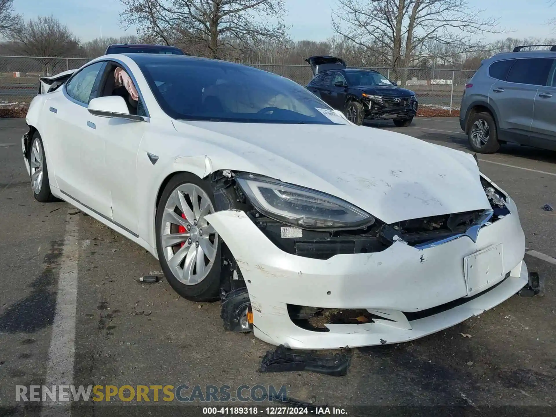 1 Photograph of a damaged car 5YJSA1E48KF337298 TESLA MODEL S 2019