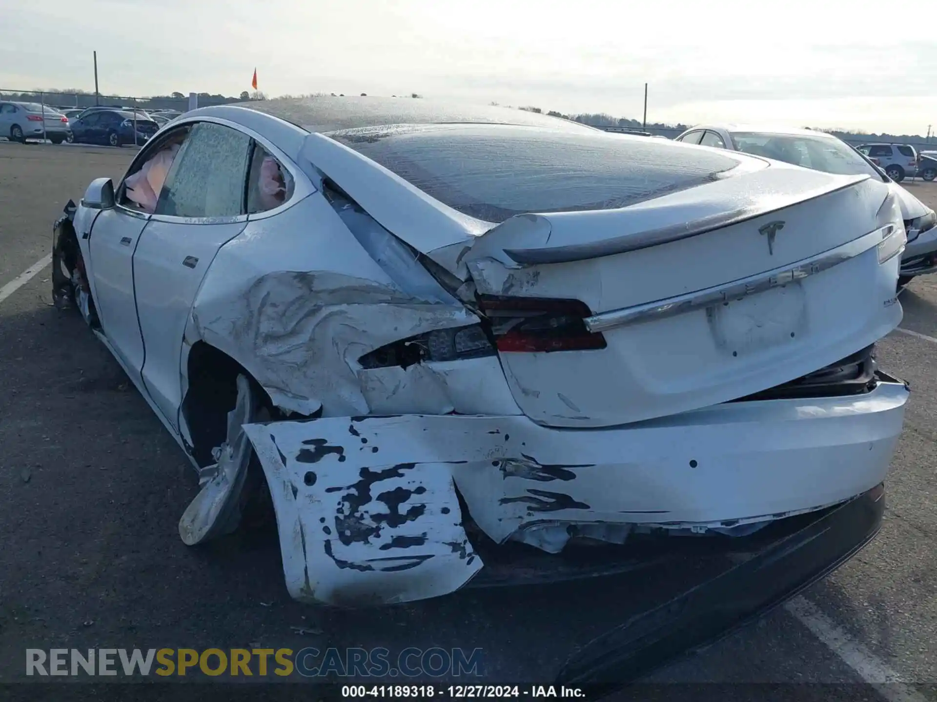 3 Photograph of a damaged car 5YJSA1E48KF337298 TESLA MODEL S 2019