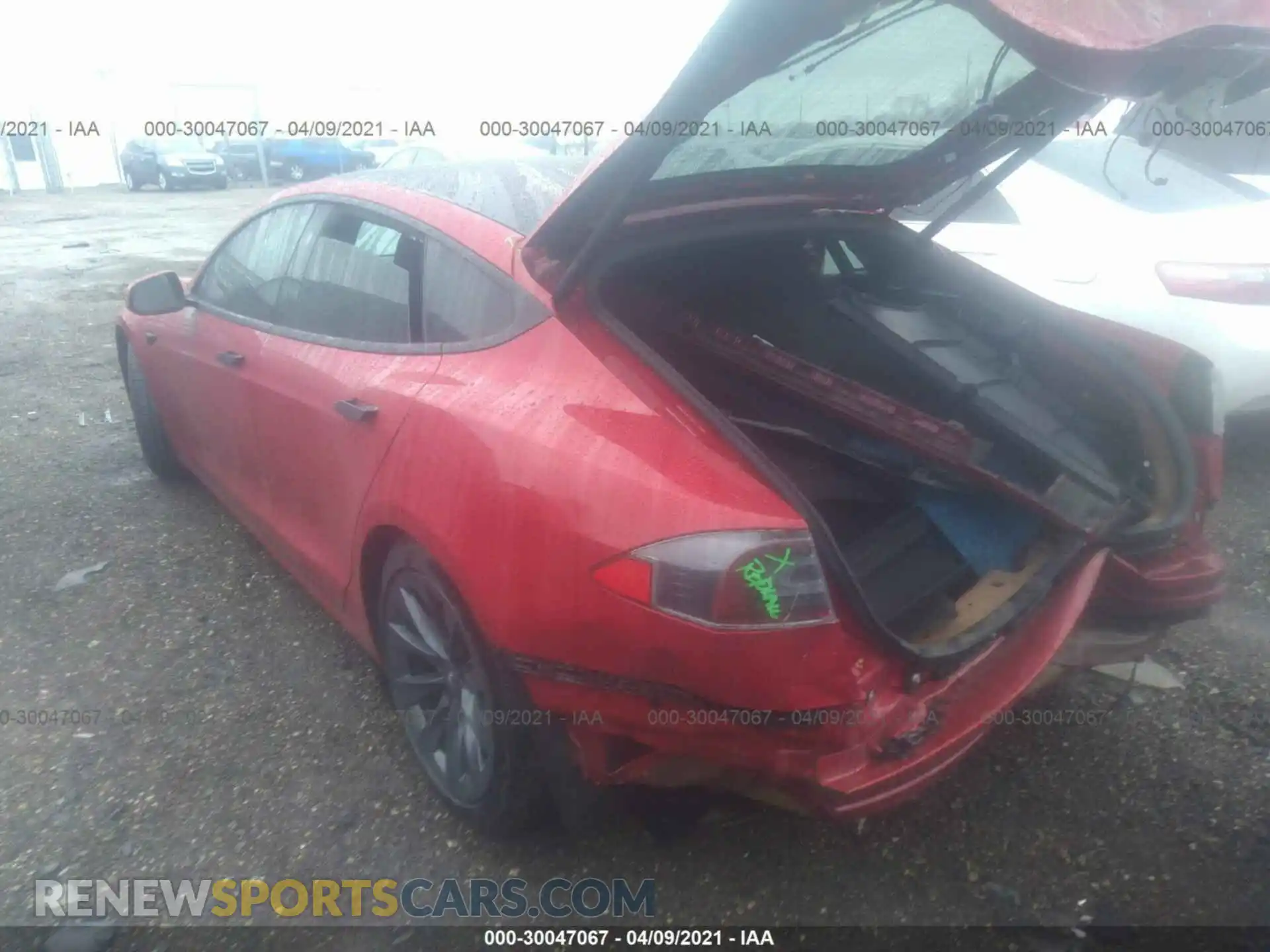 3 Photograph of a damaged car 5YJSA1E20LF359490 TESLA MODEL S 2020