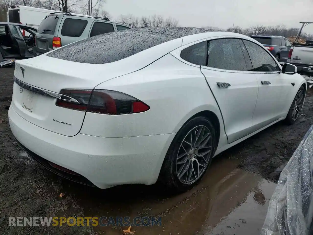 3 Photograph of a damaged car 5YJSA1E21LF398668 TESLA MODEL S 2020